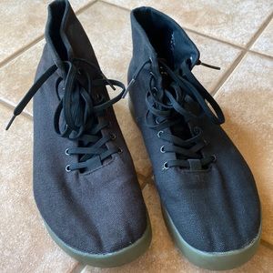 BLACK IVY CANVAS MID TRAINER (MEN'S)